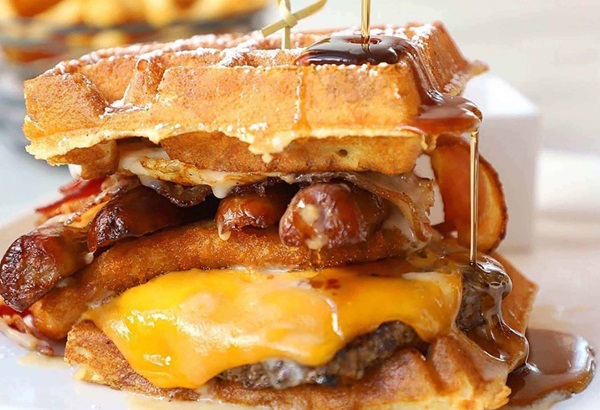 Sugar Factory, Waffle Breakfast Burger