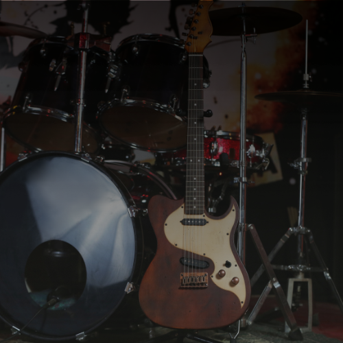 LIVE MUSIC  -  LOBBY STAGE